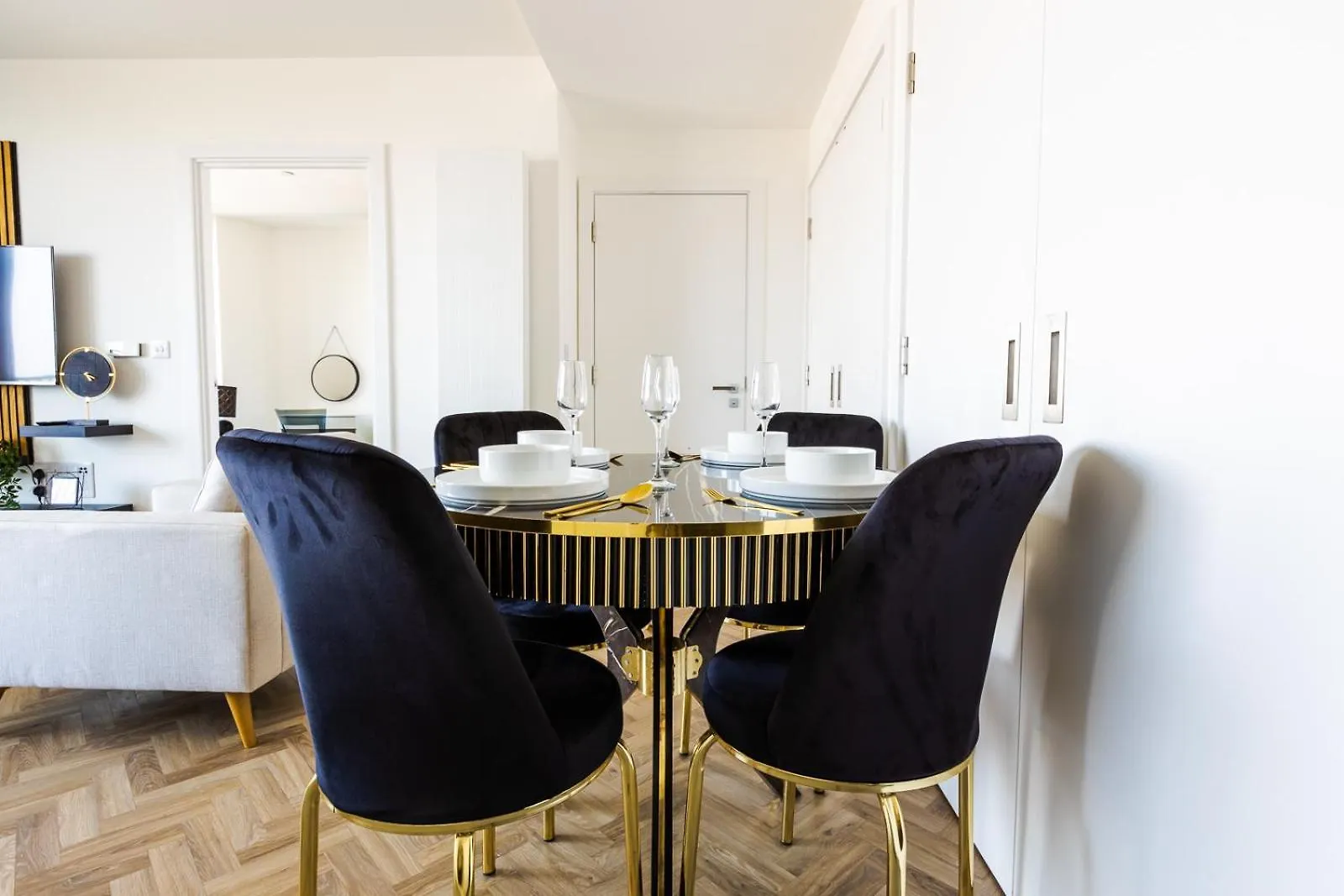 Luxury Apt Near Canary Wharf With Stunning Views London