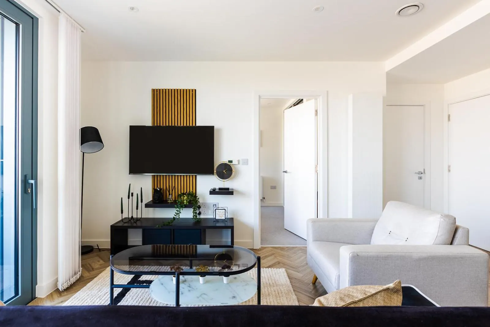 Luxury Apt Near Canary Wharf With Stunning Views London