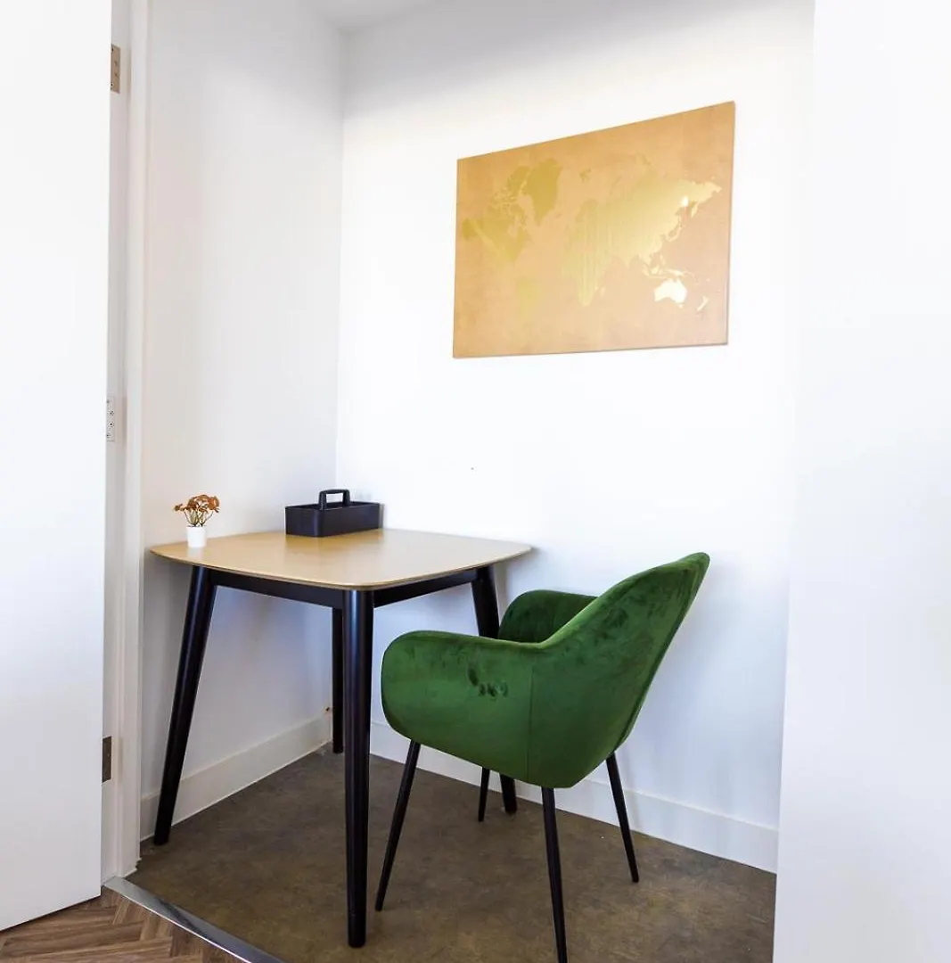 Luxury Apt Near Canary Wharf With Stunning Views London
