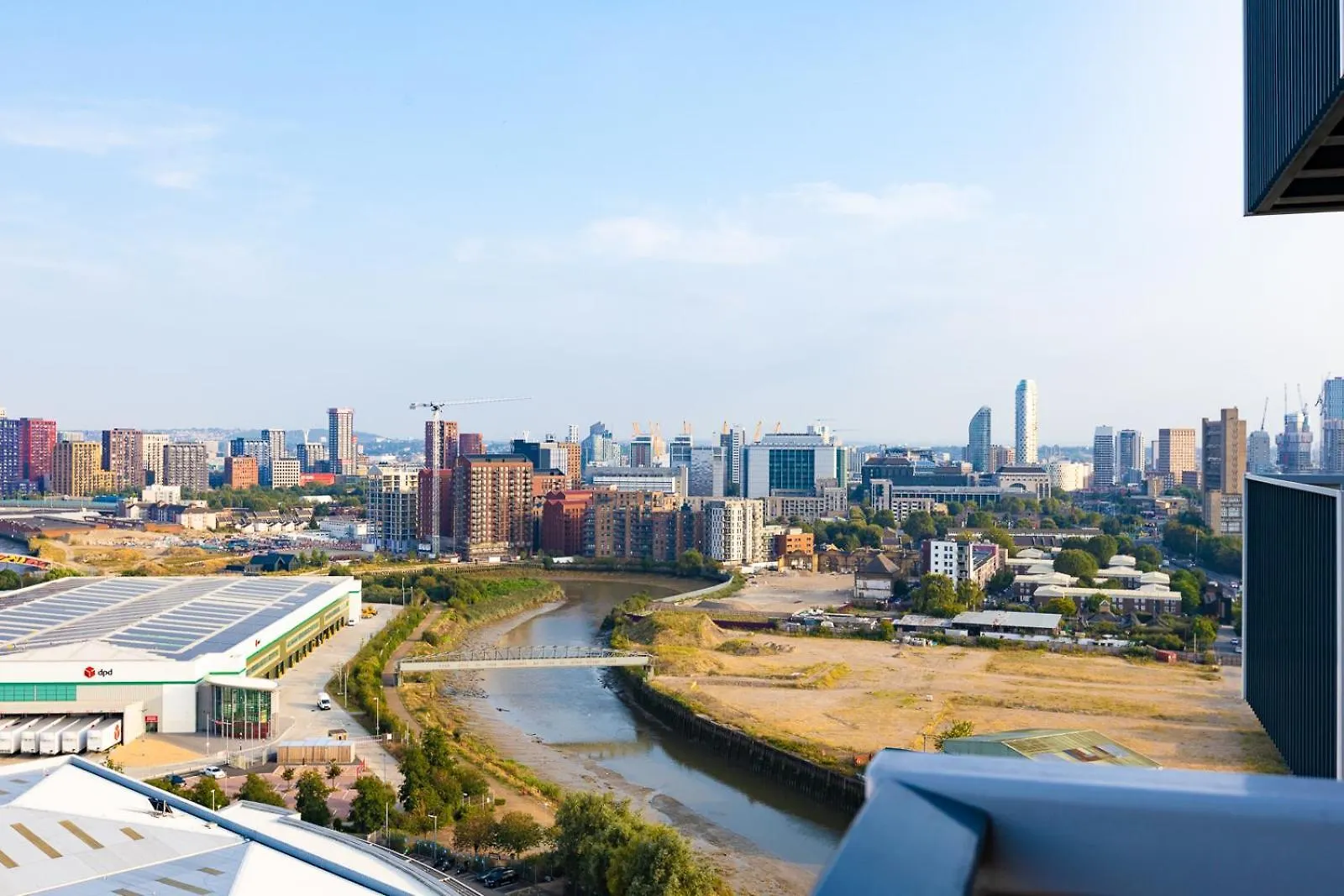 Luxury Apt Near Canary Wharf With Stunning Views London